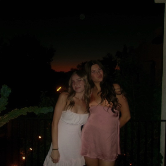 Meet your Posher, Emma - Picture 1 of 1